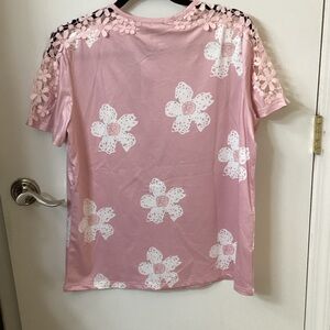 Noracora Pink Floral Women's Blouse